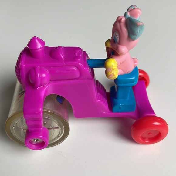 Vintage 1992 Tiny Toon Adventures Sweetie Bird Warner Bros McDonald’s Push Toy - Picture 11 of 14